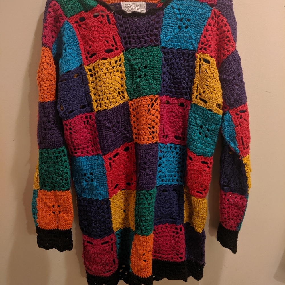 90s Rainbow Sweater 🌈